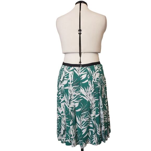 Talbots Kelly Green & White Leaf Pleated Flare Skirt | NWT | SZ 16W - Picture 3 of 6